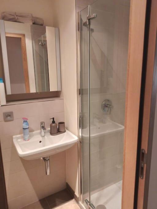 Beautiful 2Br/2Bar Apartement In European District Брюксел Екстериор снимка